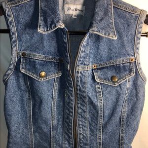 Paris Blues Full Zip Jean Jacket. Sz: Medium.